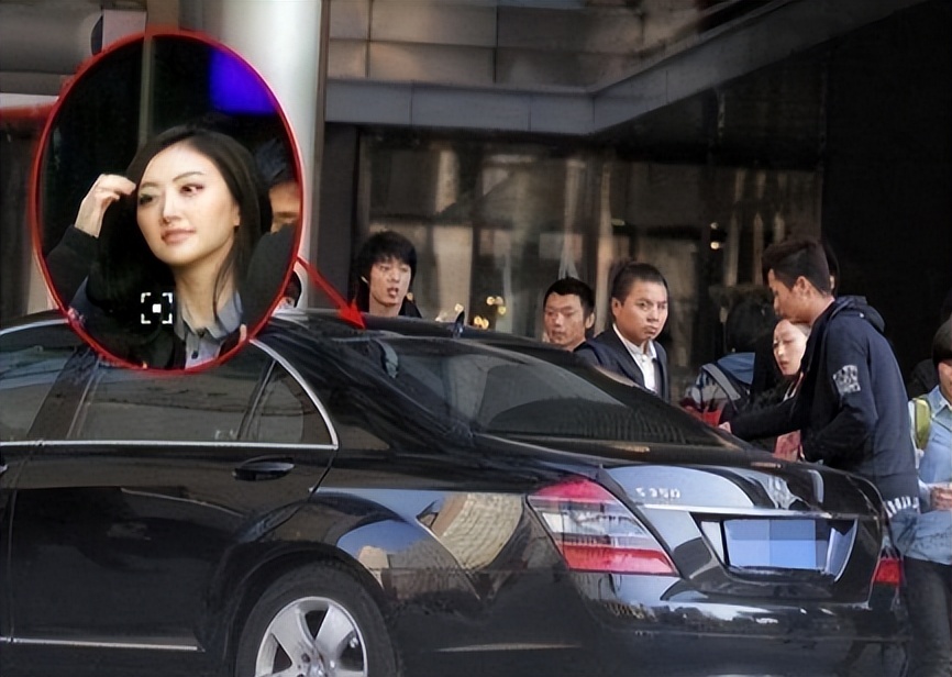 强捧不红景甜：坐拥3.5亿豪宅被张继科拒婚，资源逆天金主成谜