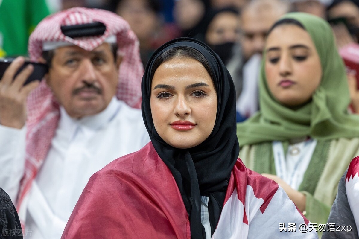 足球就是一个圆对还是错,足球的形状是一个圆正确不