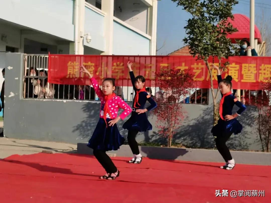 载歌载舞精彩纷呈,载歌载舞迎元宵文艺汇演展风采