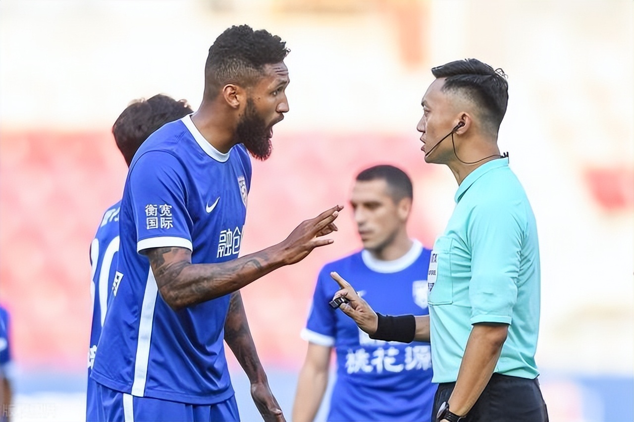 三镇判罚,三镇争议点球