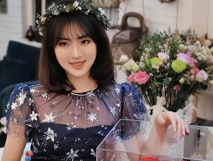 嫁入豪门从不炫富的三位女明星,娱乐圈钻戒最豪华的女明星