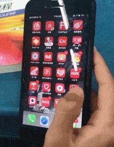 神回复：老鼠贴粘到的，吃了不会犯法吧？网友：自首，争取死缓