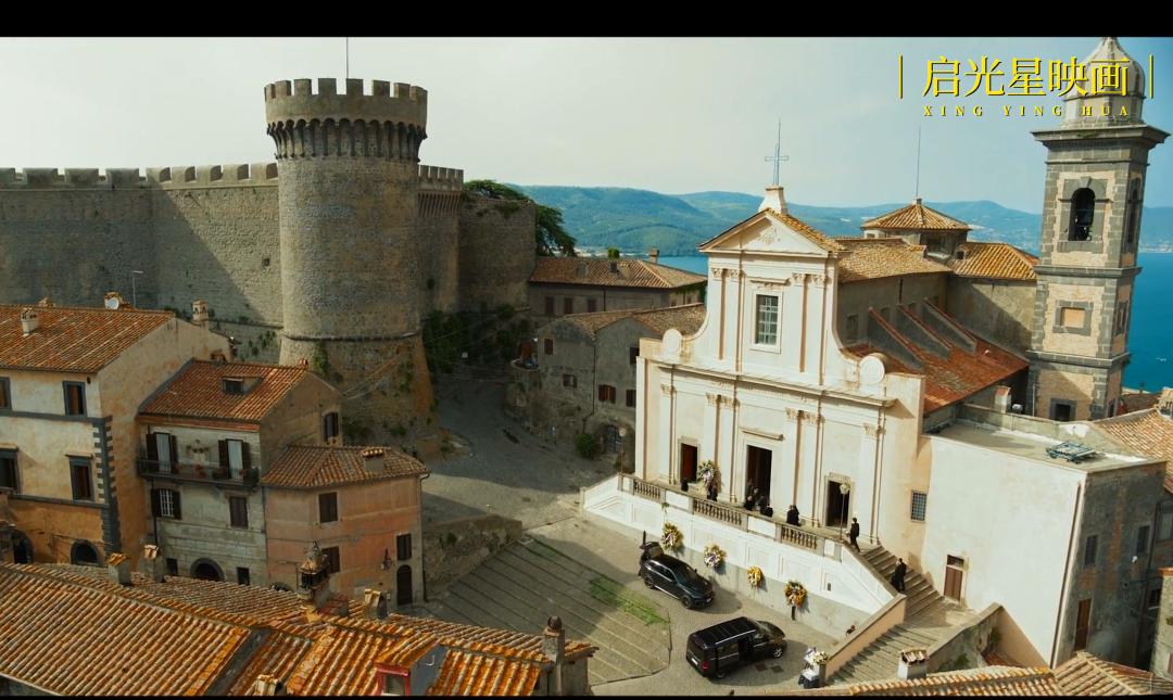 黑帮女老大成长史,黑帮女老大的传奇人生