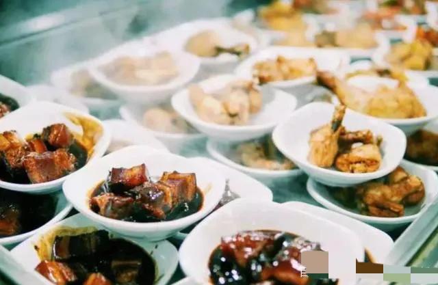 有一种大学食堂，叫“武大食堂”，学生：还没吃够，就毕业了