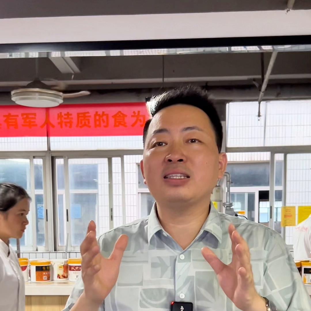 地摊怎么弄成网红店,怎样才能玩转地摊