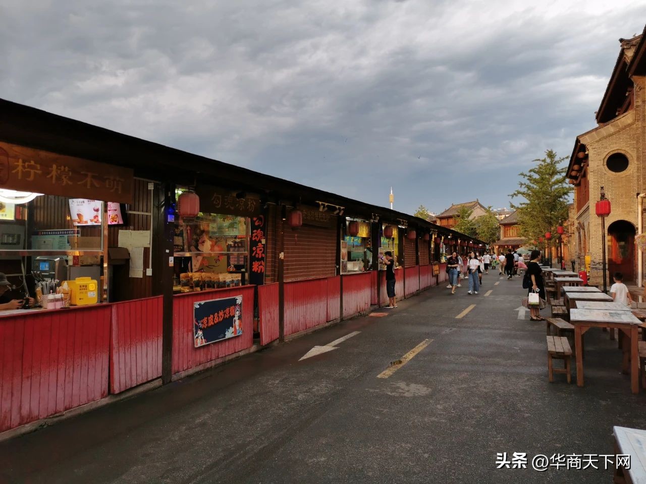 摆摊卖小吃真实月收入情况,新手摆摊卖小吃一个月真实收入