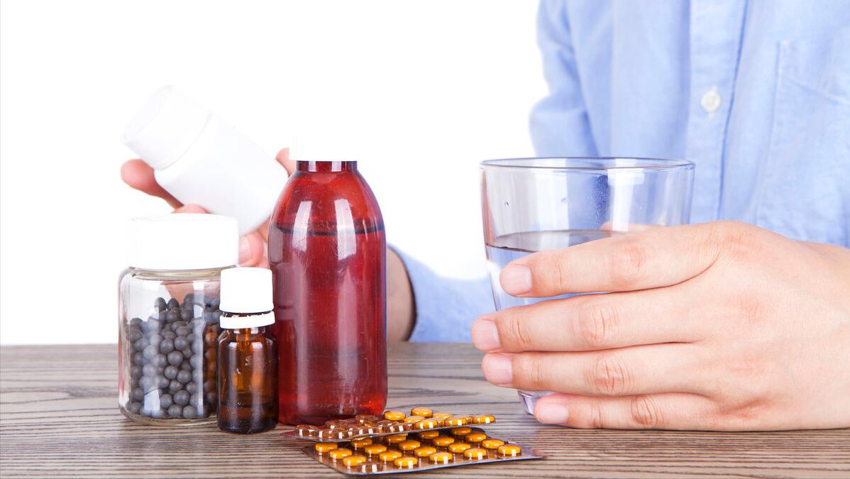 硝苯地平控释片一天吃两片的危害,非洛地平和硝苯地平一起吃的危害