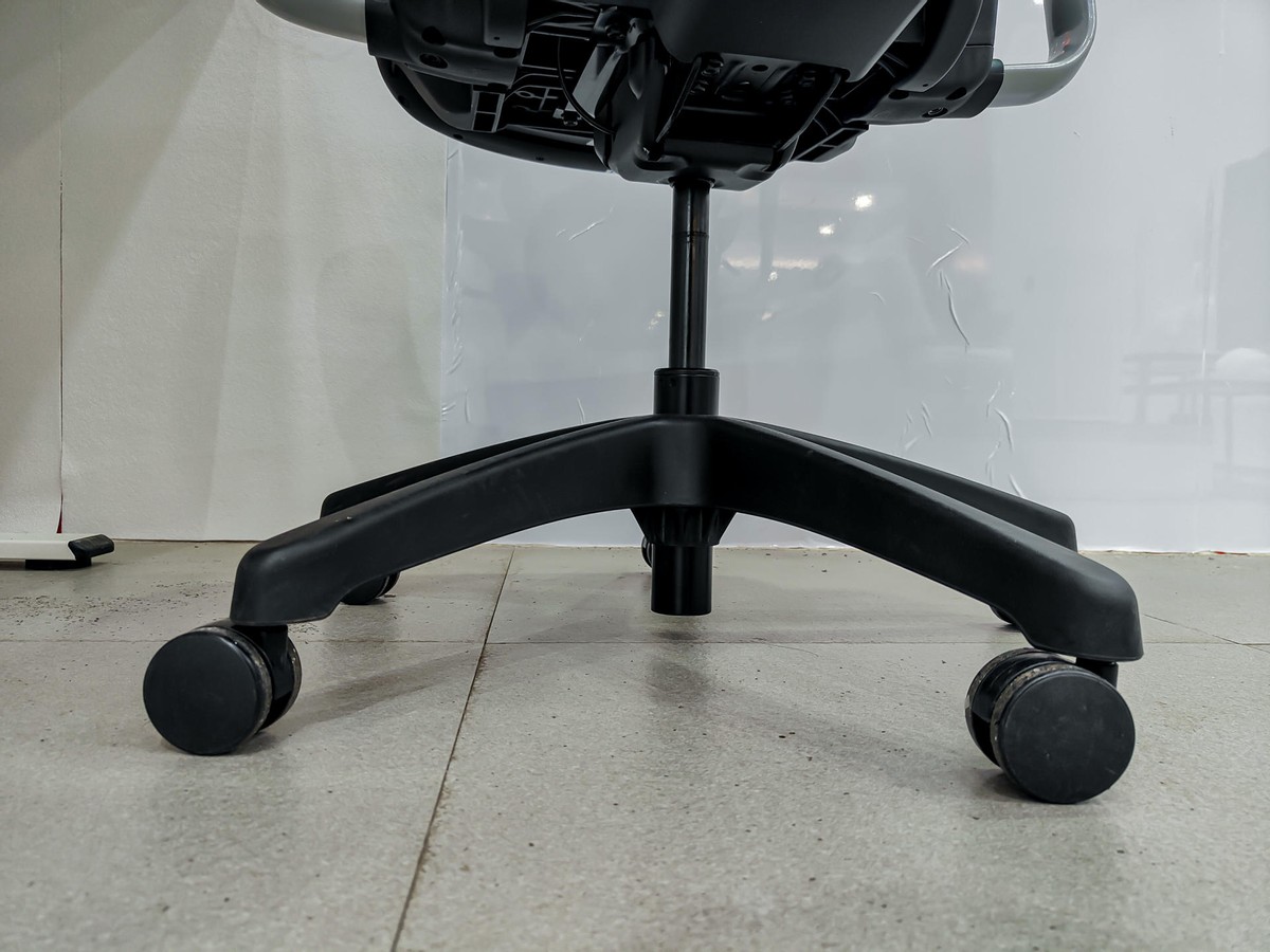 托稳老腰，舒适坐靠：UETOTO美式工学椅体验