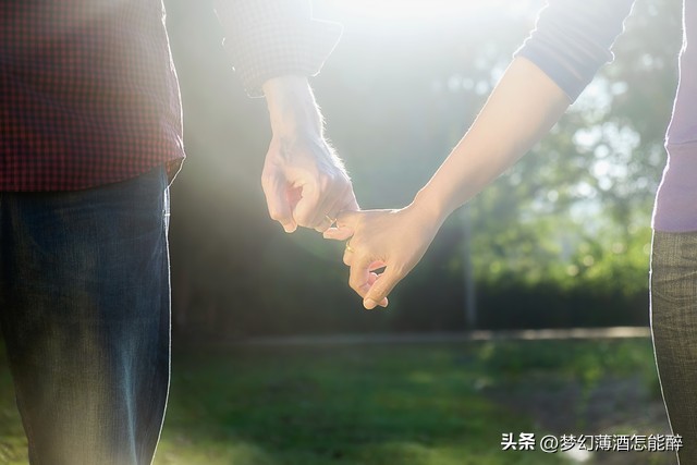 爱情是一种美好的情感,爱情是一种高尚的情感