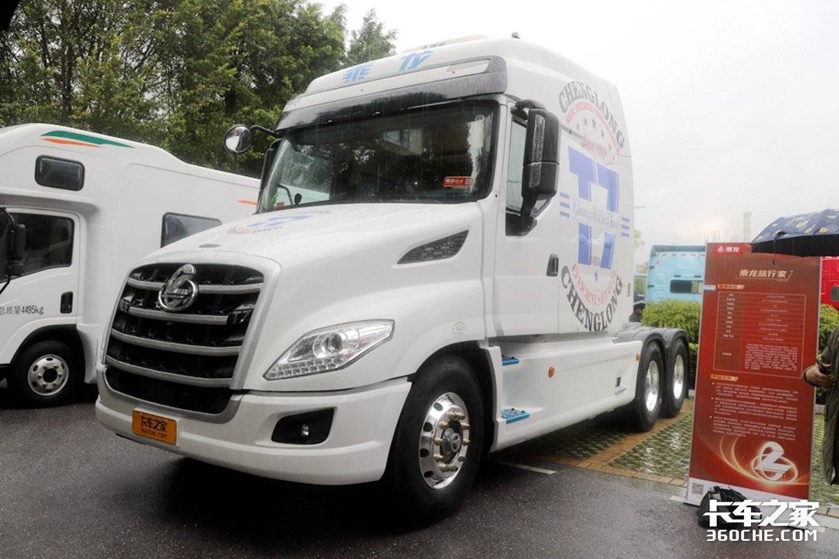 能洗澡做饭的床车,能洗澡带大床的房车