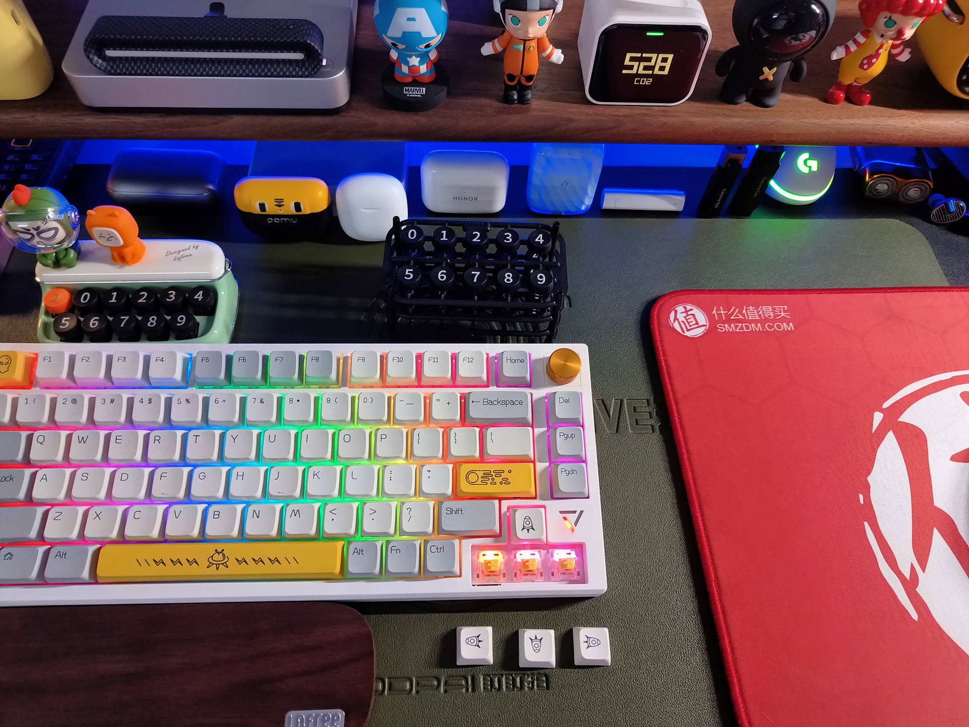 黑爵复古青轴键盘测评,黑爵机械键盘ak996测评