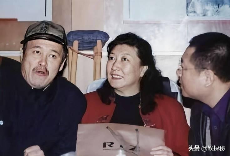 何庆魁的字画值钱吗,李甲忠和何庆魁谁的字画值钱