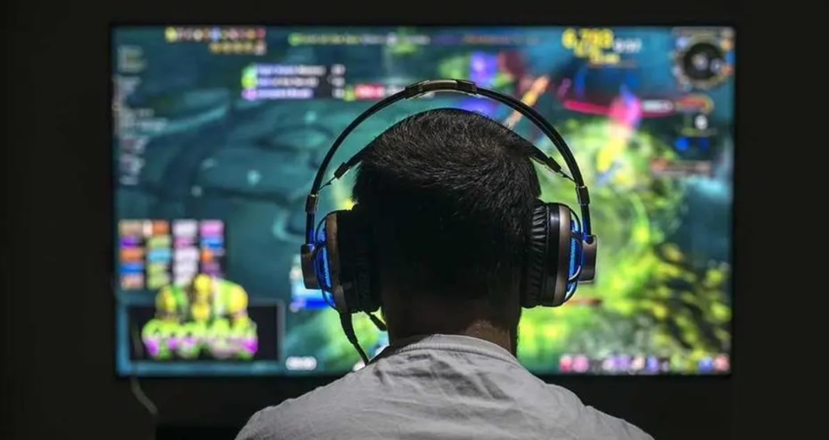 网络游戏外挂涉嫌多种违法,破特大非法经营网络游戏案