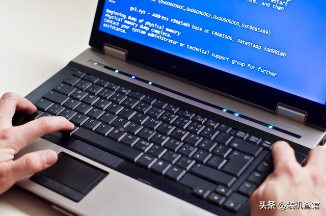 电脑无限花屏黑屏蓝屏,电脑蓝屏后开机黑屏显示器无信号