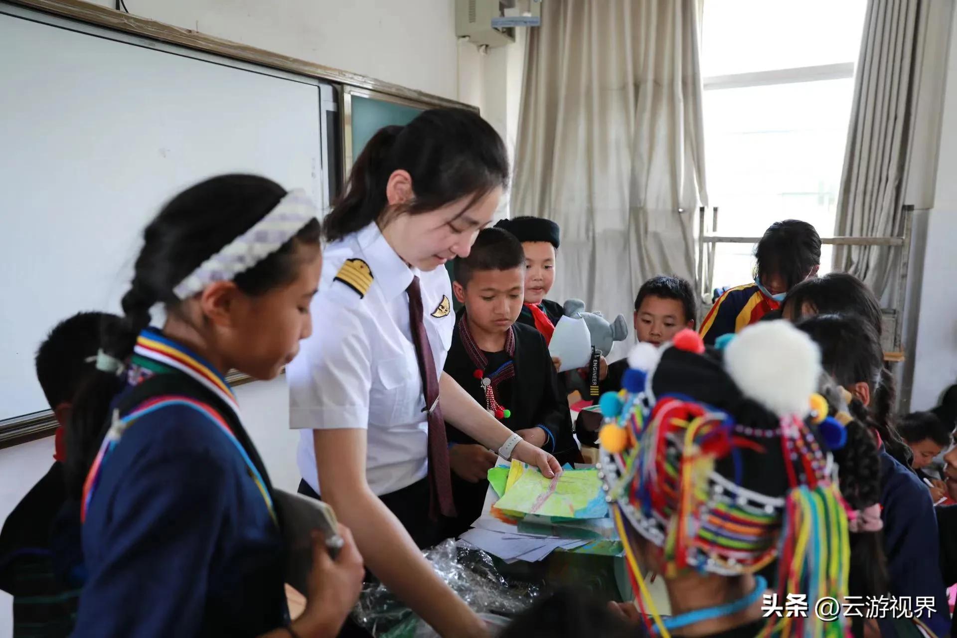 东航燕锦飞行组,燕锦飞行员