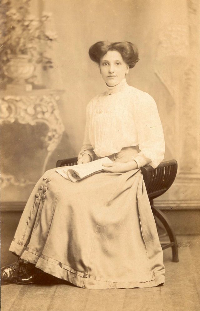 英国16世纪贵族女性衣服的文化,18世纪末期英国服饰