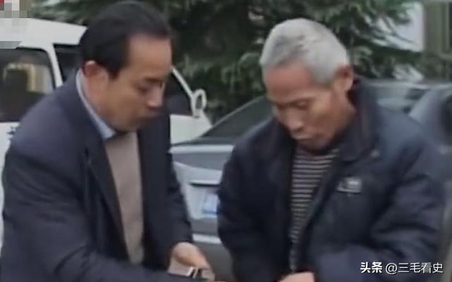 湖南60岁老人下葬三年后回家,湖南死亡老人送葬