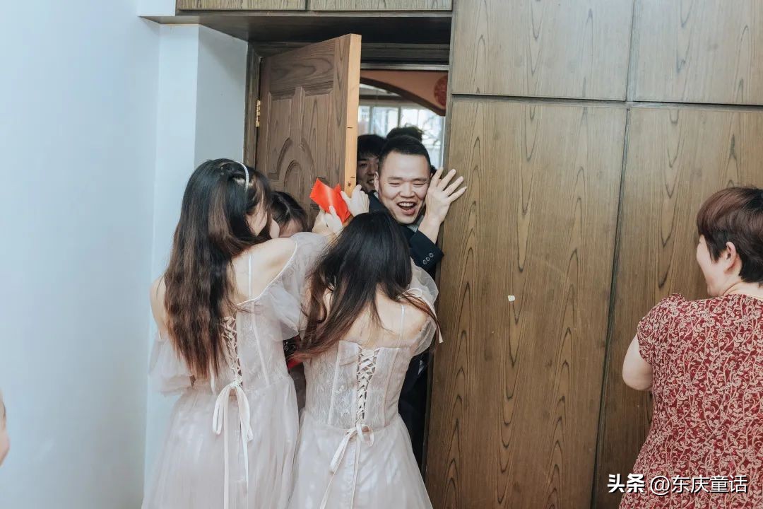 结婚玩什么接亲游戏好一点,婚礼接亲流程游戏