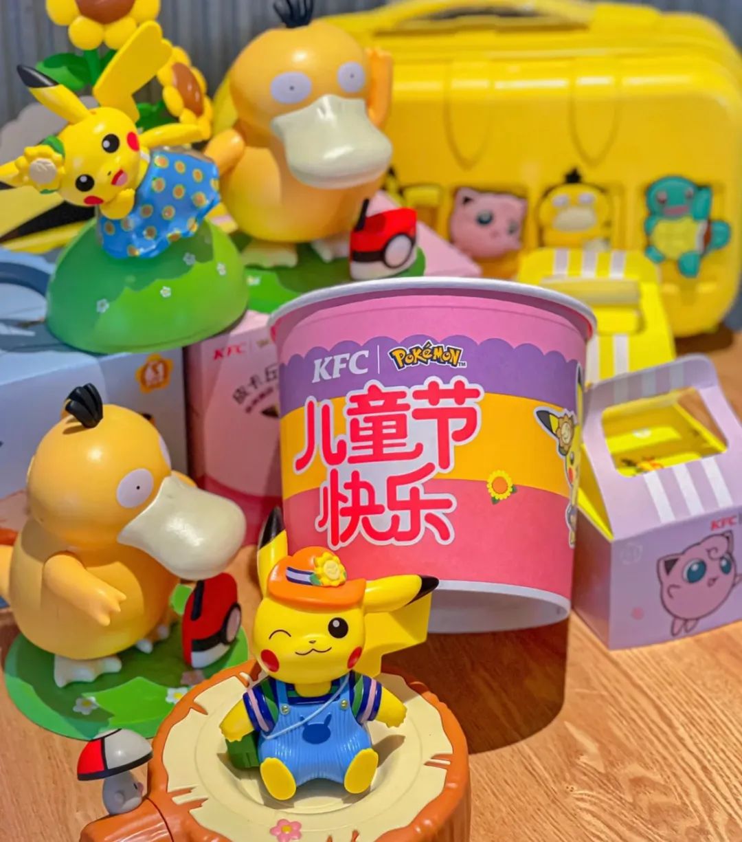 肯德基一鸭难求排队,肯德基一狗难求