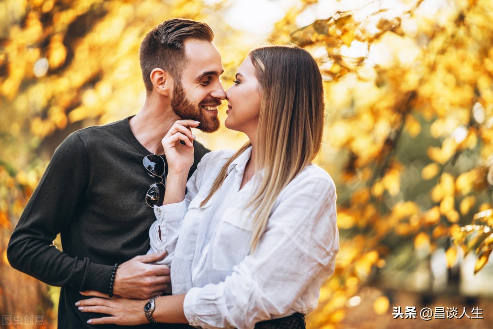 恋爱要不要和男生同住,恋爱期间要不要每天聊天