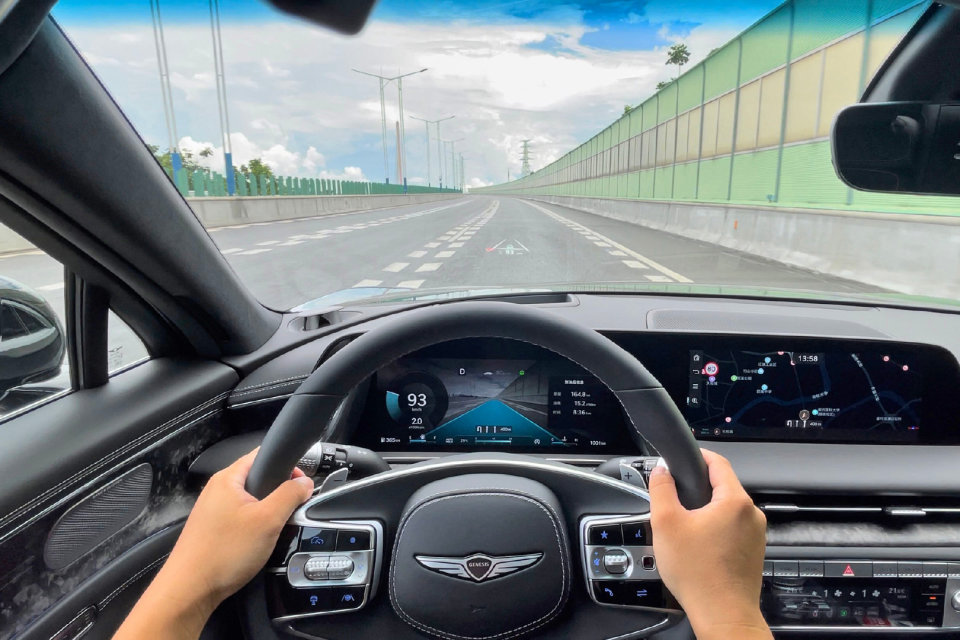 海川品车评测,捷尼赛思g90加长版试驾