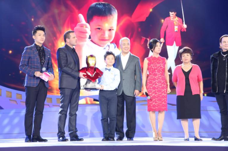 汶川地震中小男孩林浩现在怎么样,2008年汶川地震小英雄林浩今何在