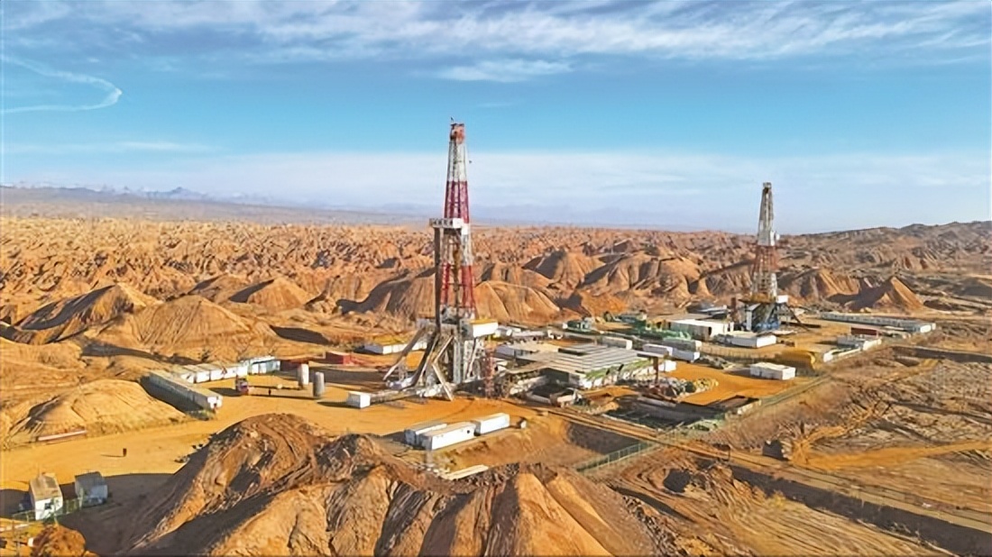 塔里木盆地突出的特点及形成原因,塔里木盆地的主要特征导图