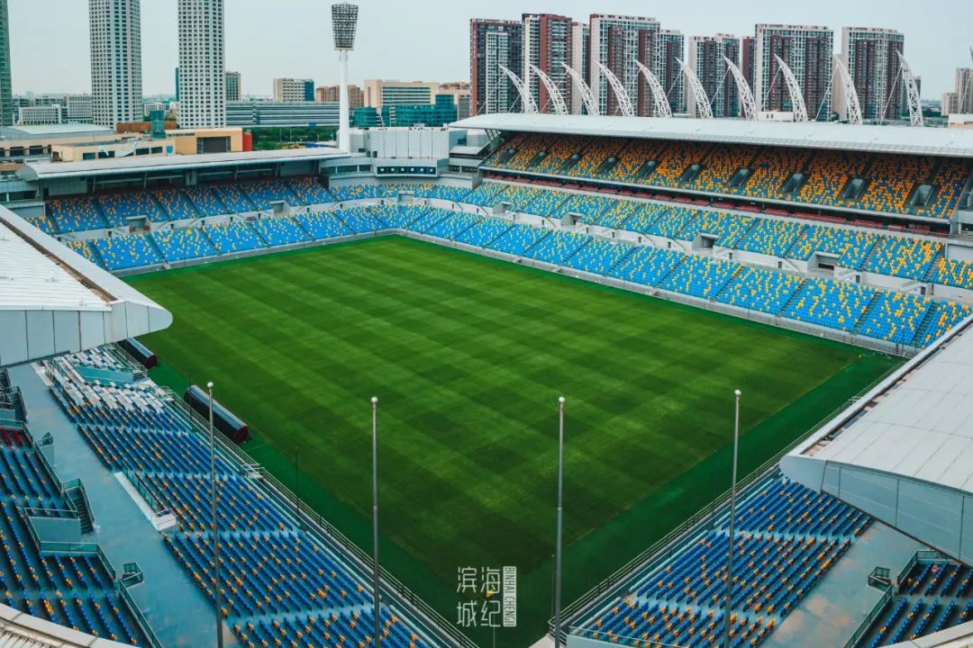 大量游客涌入天津,天津人潮汹涌