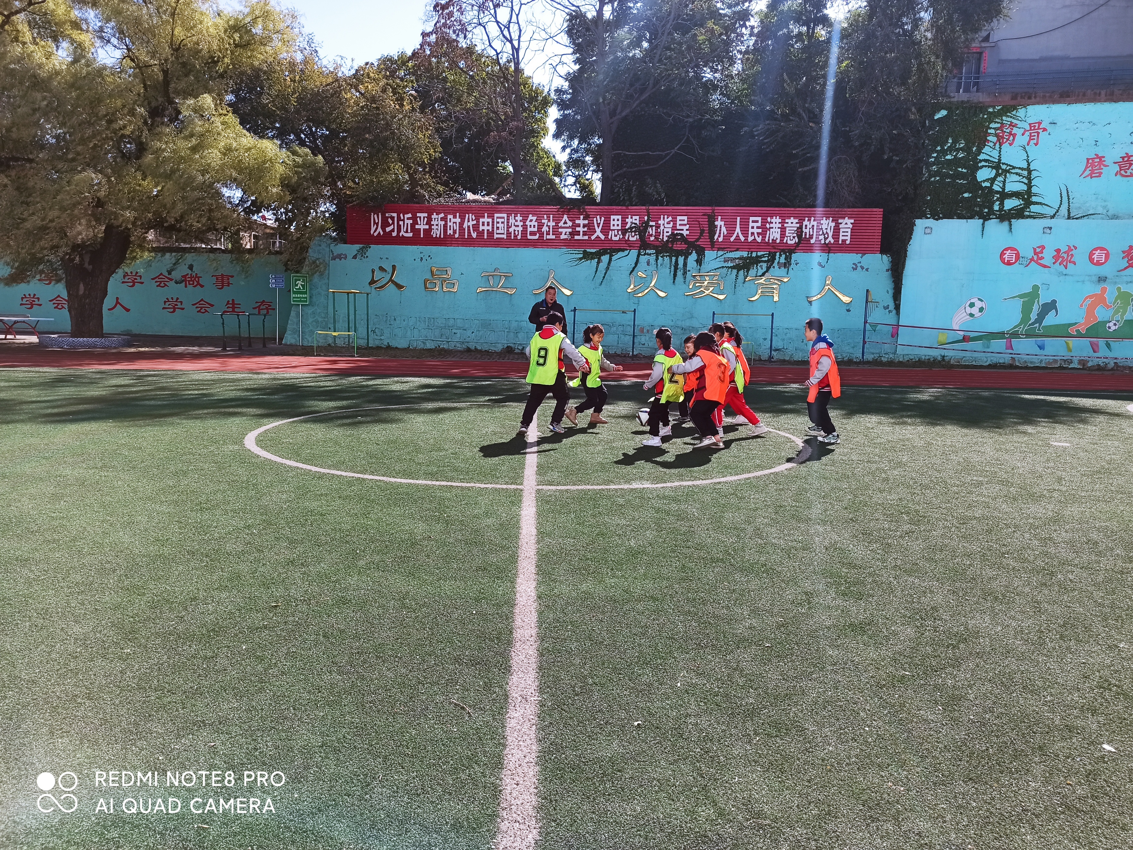 校园足球特色学校足球联赛,创魅力校园展艺术风采