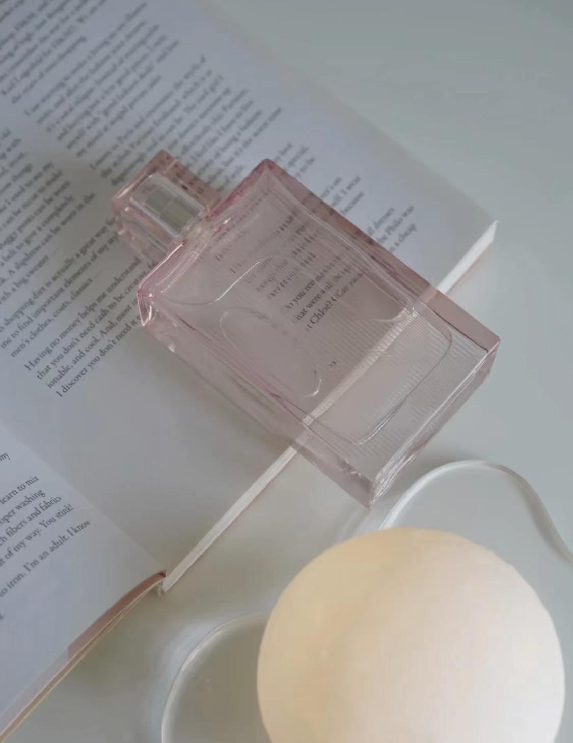 真正精致的女人，开春一定要有一瓶“钓系香”，散发浓浓女神气质