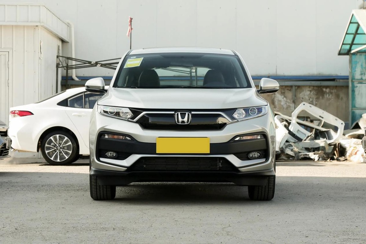 手握12万选家用车，要空间大，还要舒适，本田、五菱谁更懂国人？