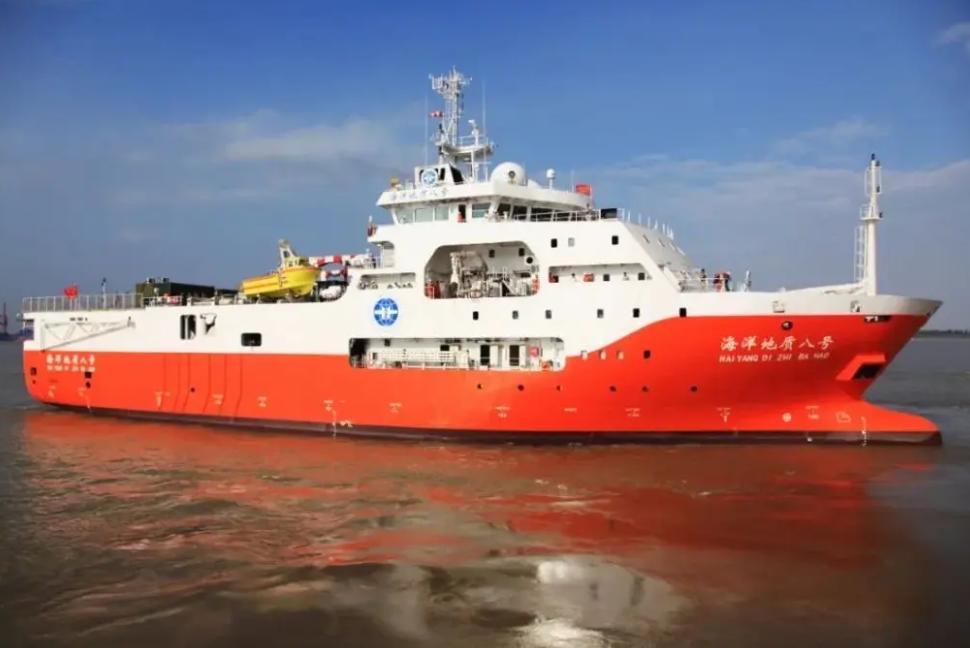 现在美国还在帮助越南开采石油吗,越南还在中国岛礁开采石油吗