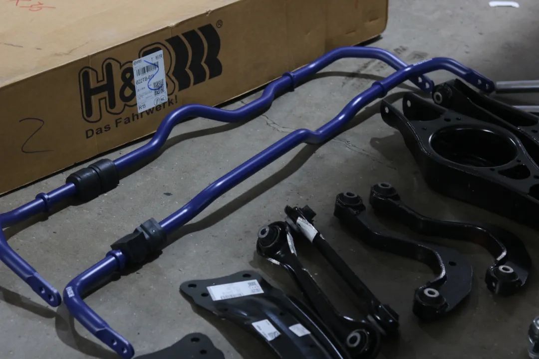 r36翻新改造全过程,大众r36这么老的车怎么还卖这么贵