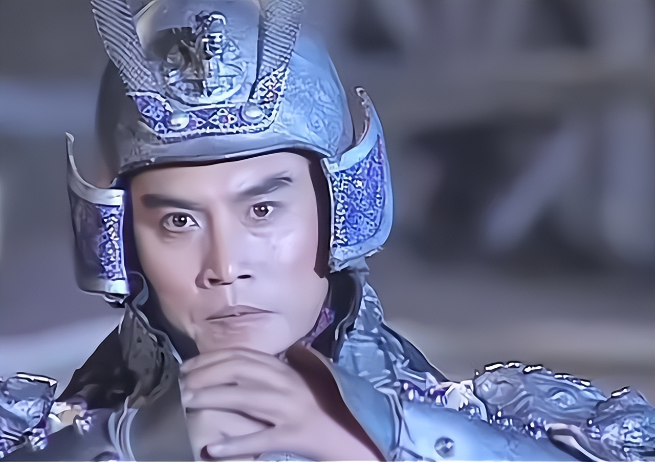 夏侯惇对战关羽三国演义,三国演义夏侯惇战了几次吕布