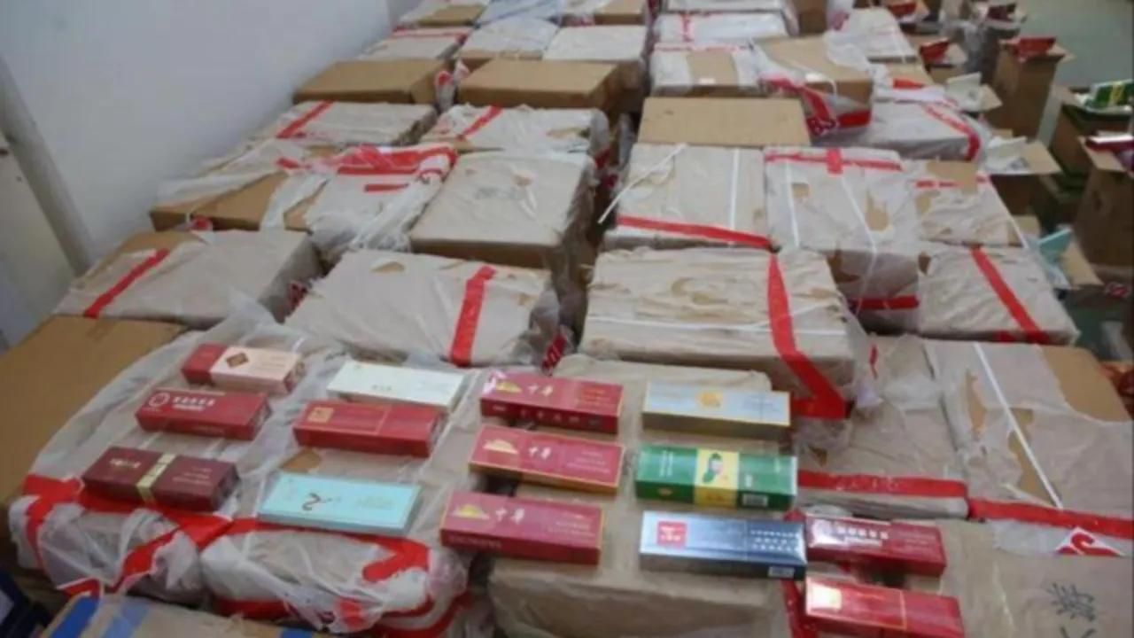 帮人代购免税品拿钱跑了,帮别人运输走私香烟判刑