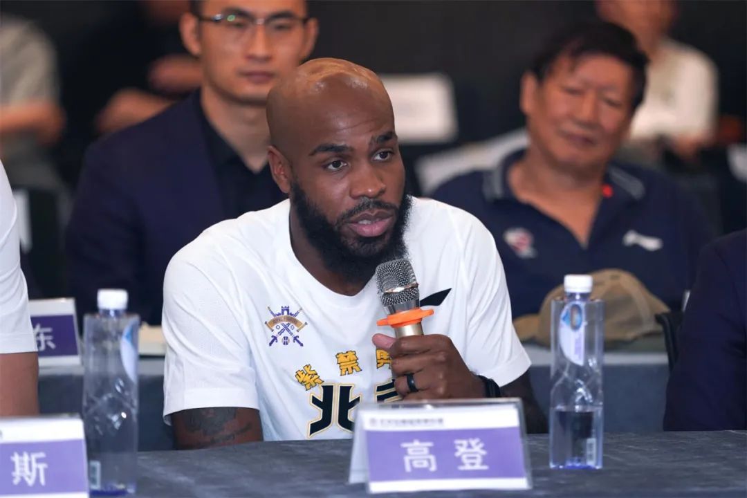 北控男篮官宣新外援,官宣新疆内线悍将正式加盟北控