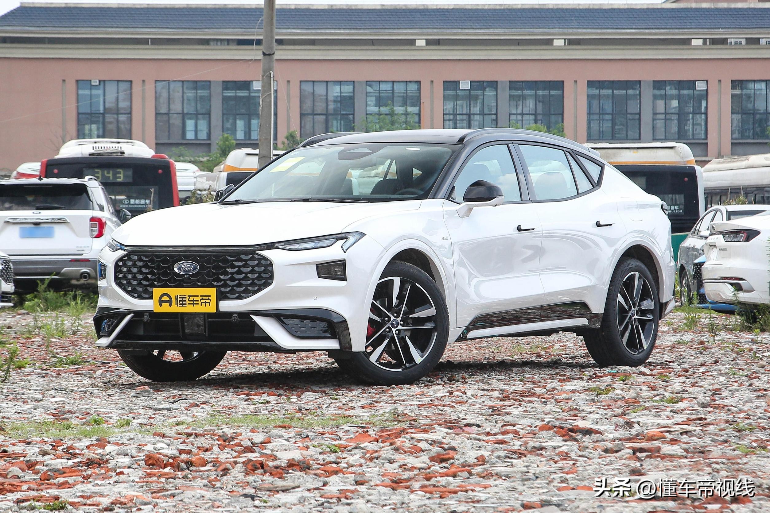 东风雪铁龙凡尔赛c5x落地,东风雪铁龙凡尔赛c5x降价多少