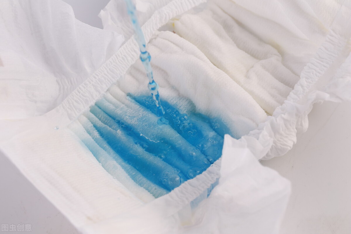 l码尿不湿适合几个月宝宝用,应不应该给宝宝把尿