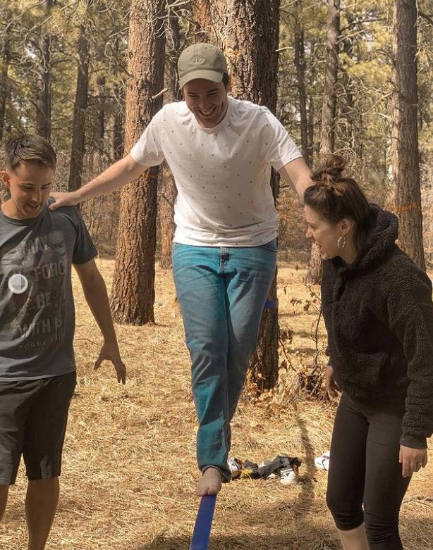 盲女恢复视力发现凶手在身边,盲女一觉醒来突然恢复视力