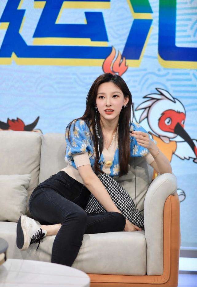 李思思马凡舒央视审美,李思思马凡舒主持片段