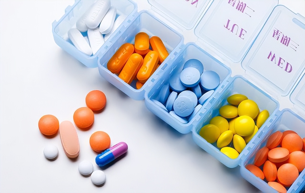 医生提醒这四种药不宜常吃,医生忠告12种药物对肝脏伤害最大