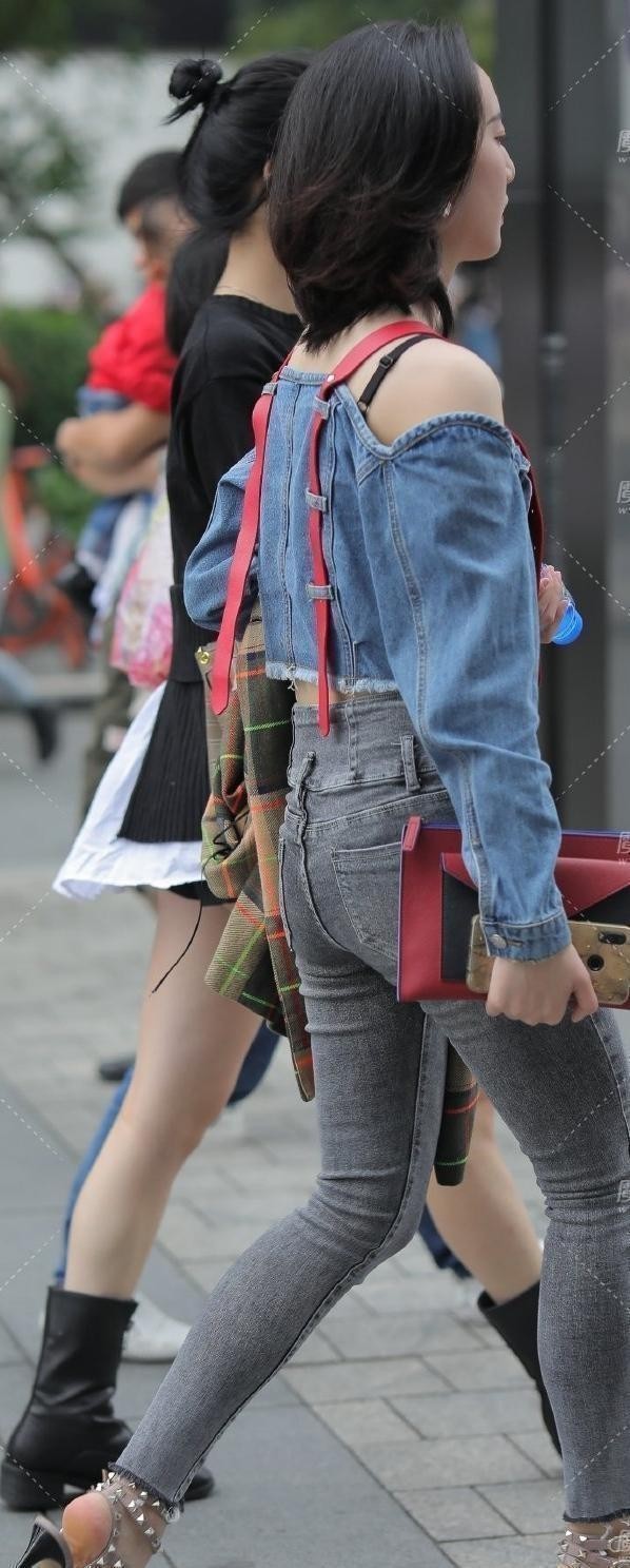 婉约别致的瑜伽裤穿搭洋气,明亮耀眼的瑜伽裤穿出优雅高级感