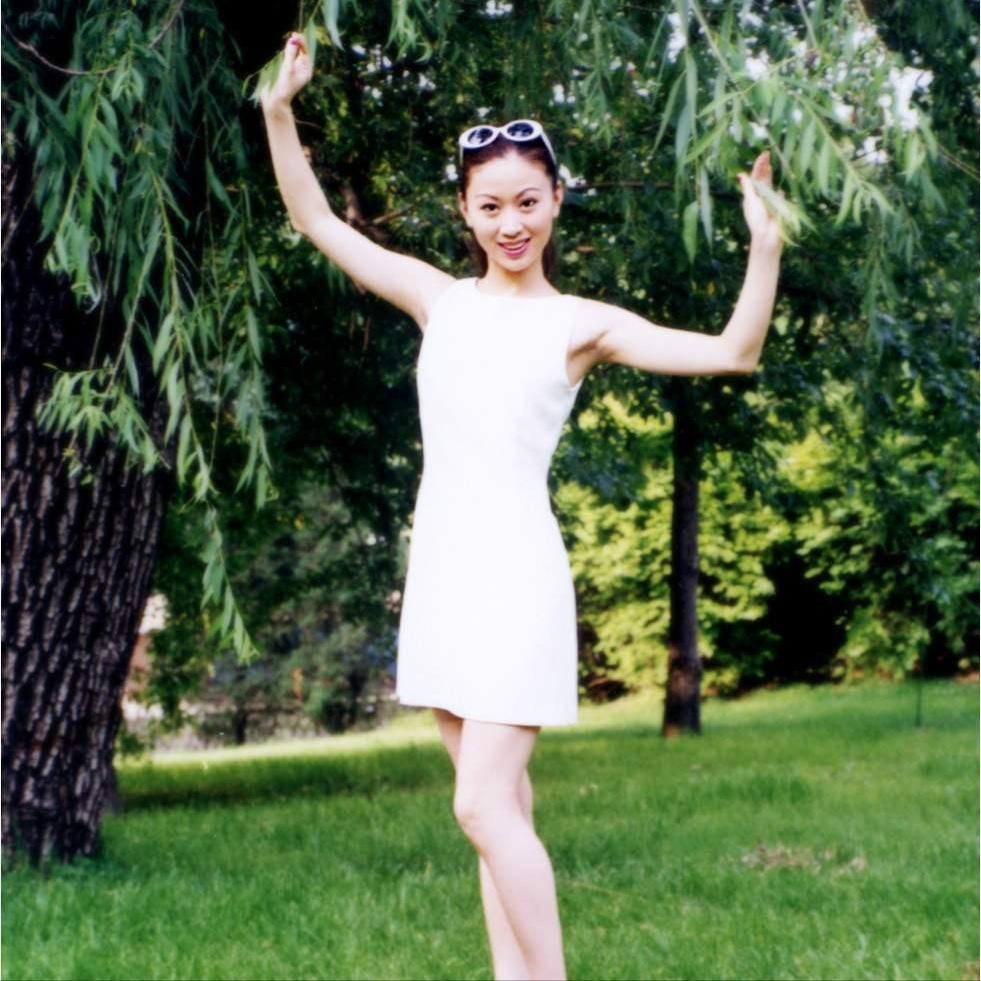 19年后再看汤加丽,为艺术献身成史上第一位人体模特,她做错了