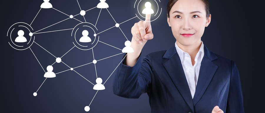 嘴笨不会说话怎么和女孩聊天,嘴笨不会说话咋能锻炼自己口才