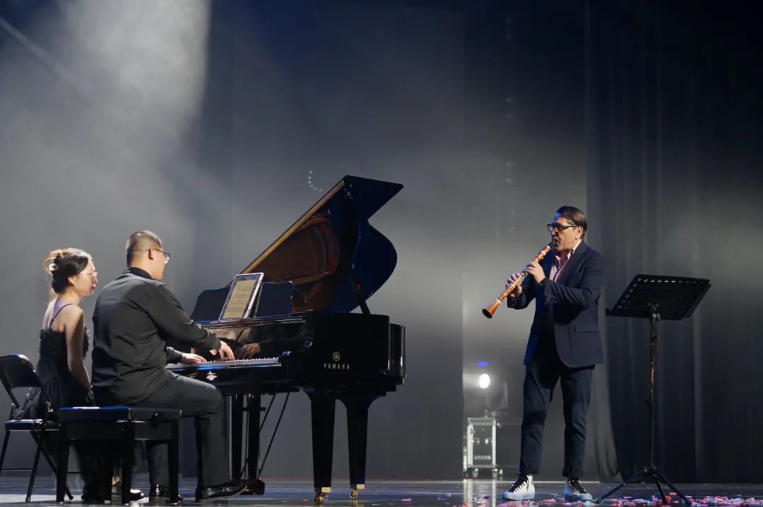 震撼现场|2023“炫·青春”南通大学艺术学院毕业展演绽放通城