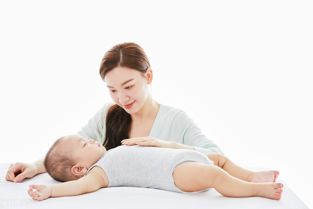 宝宝睡眠颠倒可以用药吗,宝宝睡眠时间昼夜颠倒怎么办