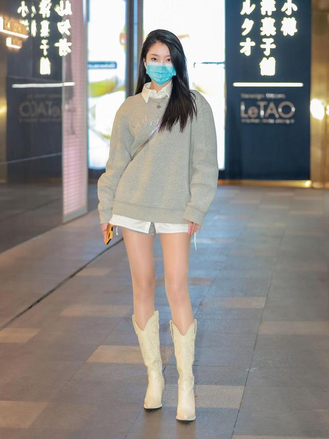 怎么穿黄菠萝袜丝袜才更好看,为什么你穿丝袜看着又土又假