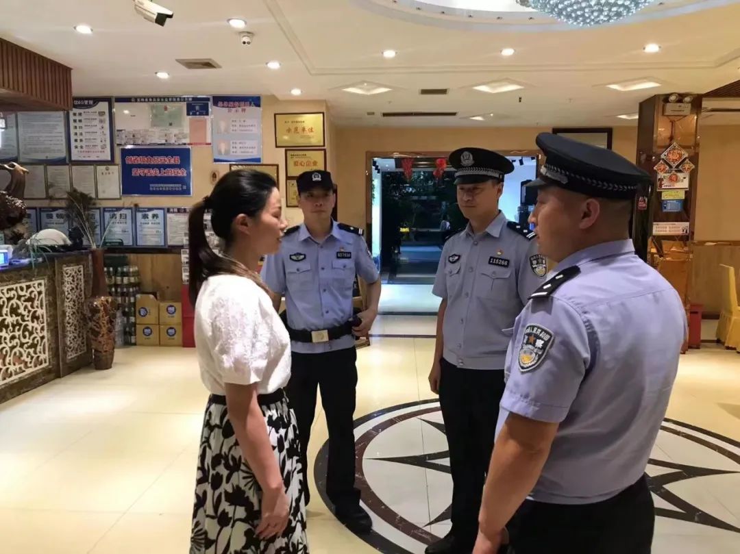 夏季治安打击整治“百日行动”丨尽锐出战!河南洛阳公安全力开展夏夜治安巡查宣防第二次集中统一行动