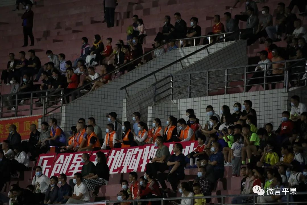 广西平果市职业俱乐部足球友谊赛在平果举行