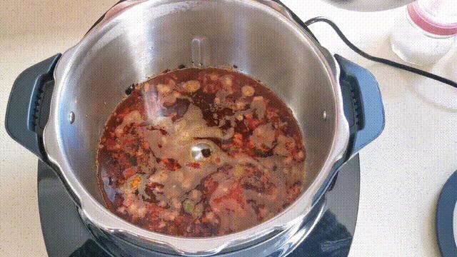 黑科技与顶级大厨交锋,厨房黑科技苏泊尔小c主厨料理机